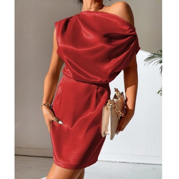 Satin Asymmetrical Neckline Mini Dress Red - Picture 5 of 6